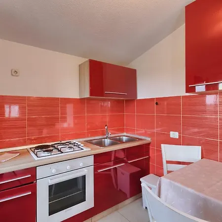 Apartment Milla Premantura