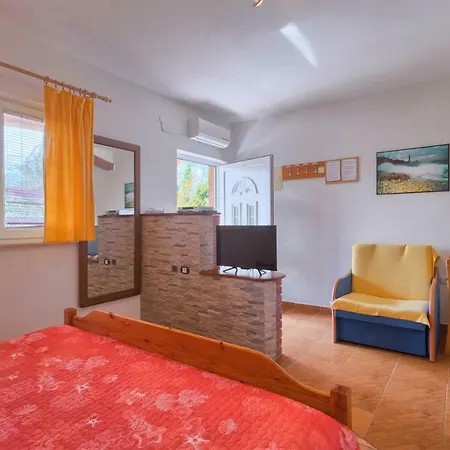 Milla Apartment