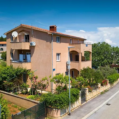 Milla Apartment Premantura